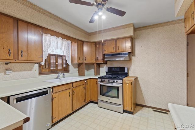 6362 Alamo Court, Adrian Twp, MI 49286