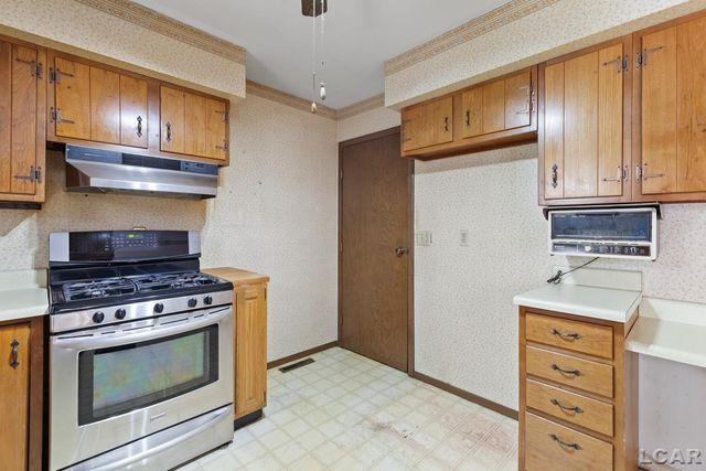 6362 Alamo Court, Adrian Twp, MI 49286