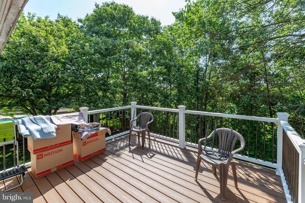 5955 PLUMWOOD LN, Woodbridge, VA 22193