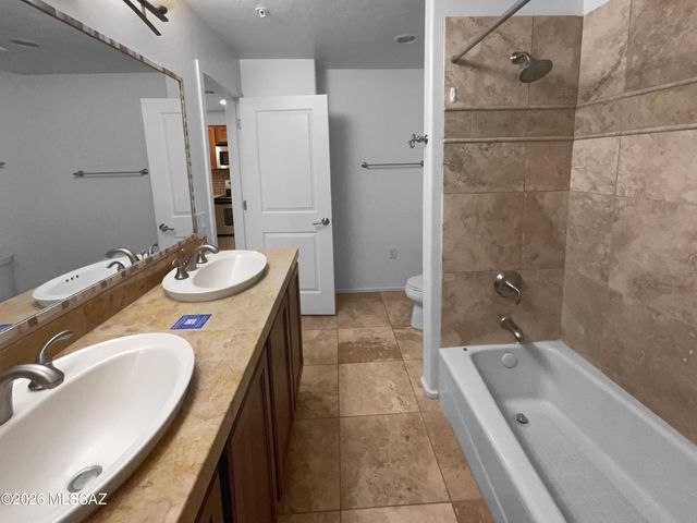 2016 E River Rd Unit 101, Tucson, AZ 85718