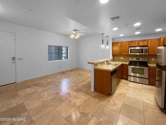 2016 E River Rd Unit 101, Tucson, AZ 85718