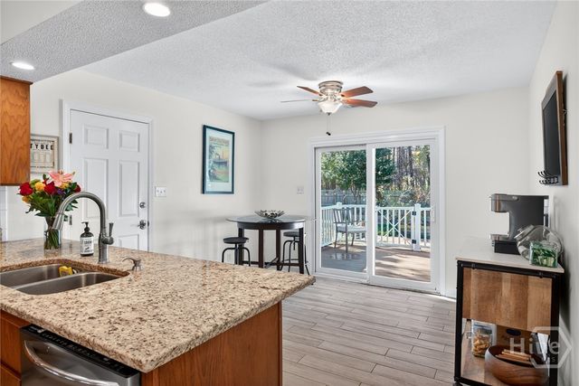 11 Sutton Road, Savannah, GA 31419