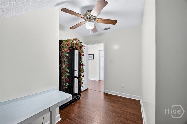 11 Sutton Road, Savannah, GA 31419