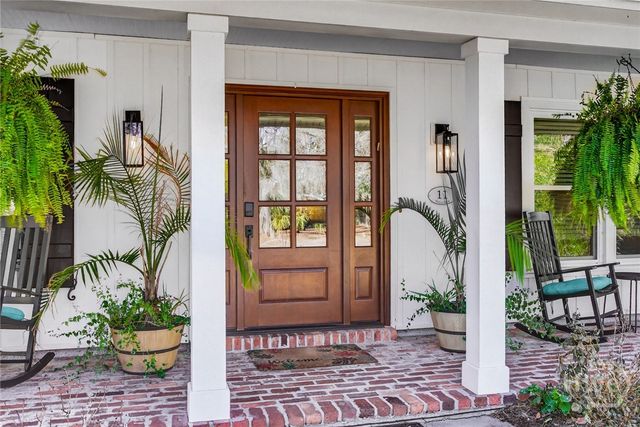 11 Sutton Road, Savannah, GA 31419