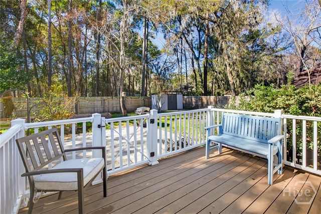 11 Sutton Road, Savannah, GA 31419