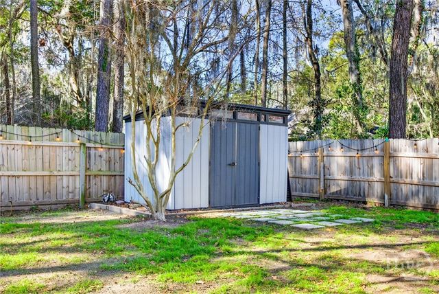 11 Sutton Road, Savannah, GA 31419