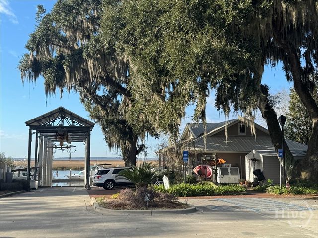 11 Sutton Road, Savannah, GA 31419