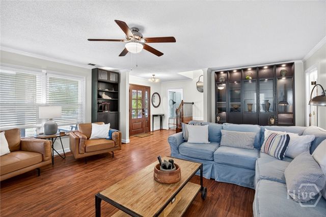 11 Sutton Road, Savannah, GA 31419