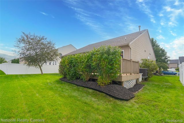 8515 Hawthorn Hill, Lima Township, MI 48130