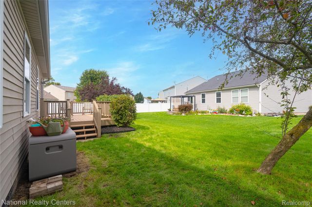 8515 Hawthorn Hill, Lima Township, MI 48130