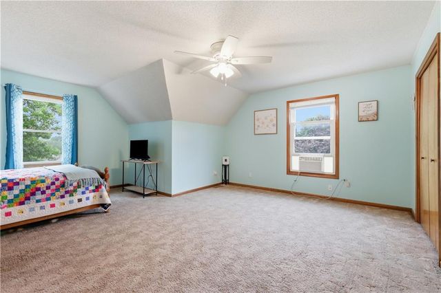 2219 N Whitney Road, Independence, MO 64058