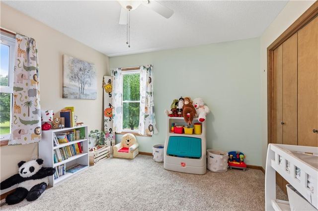 2219 N Whitney Road, Independence, MO 64058