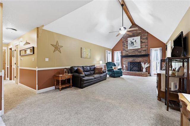 2219 N Whitney Road, Independence, MO 64058