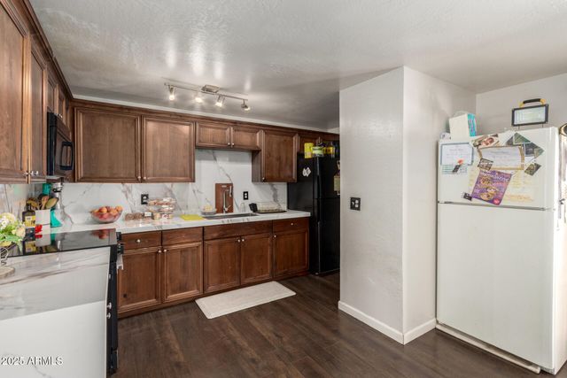 6224 W BERKELEY Road, Phoenix, AZ 85035