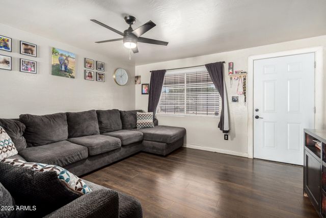 6224 W BERKELEY Road, Phoenix, AZ 85035