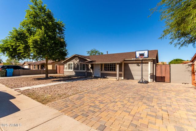 6224 W BERKELEY Road, Phoenix, AZ 85035