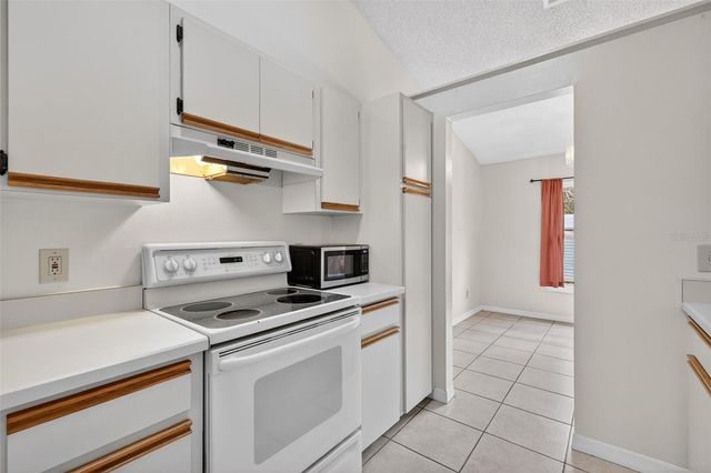 1000 COVINGTON STREET, Oviedo, FL 32765