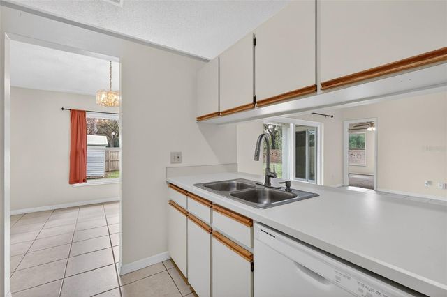 1000 COVINGTON STREET, Oviedo, FL 32765