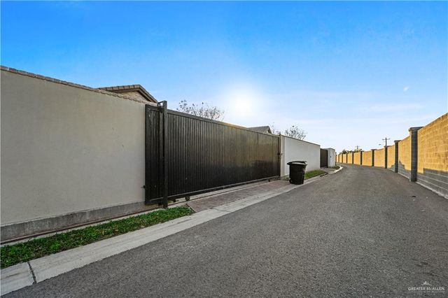 500 Grayson Avenue, Mcallen, TX 78504