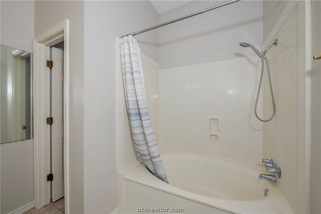 2402 Colgate Circle, College Station, TX 77840
