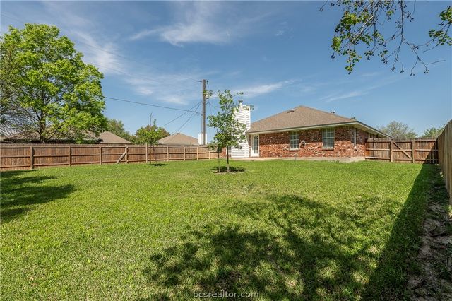 2402 Colgate Circle, College Station, TX 77840