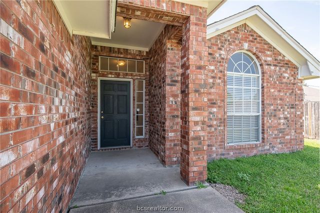 2402 Colgate Circle, College Station, TX 77840