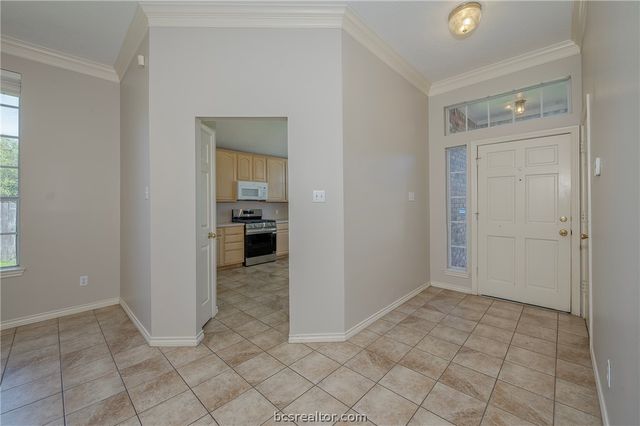 2402 Colgate Circle, College Station, TX 77840
