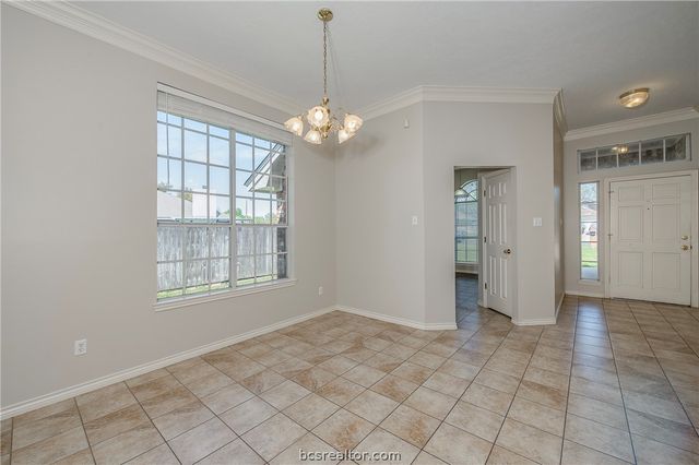 2402 Colgate Circle, College Station, TX 77840