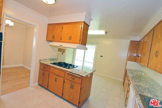 12944 Haynes Street, North Hollywood (los Angeles), CA 91606