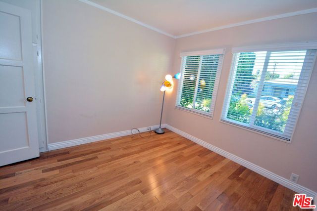 12944 Haynes Street, North Hollywood (los Angeles), CA 91606