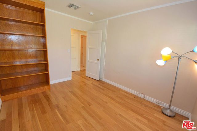 12944 Haynes Street, North Hollywood (los Angeles), CA 91606