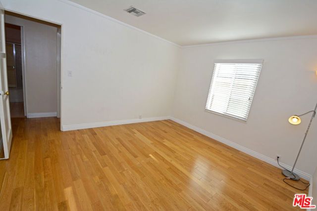 12944 Haynes Street, North Hollywood (los Angeles), CA 91606