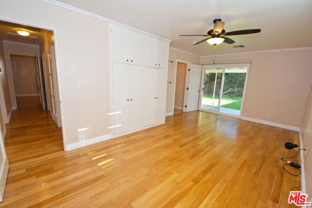 12944 Haynes Street, North Hollywood (los Angeles), CA 91606