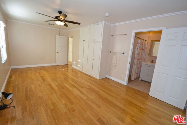 12944 Haynes Street, North Hollywood (los Angeles), CA 91606