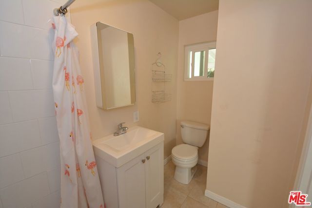 12944 Haynes Street, North Hollywood (los Angeles), CA 91606
