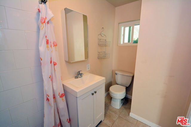 12944 Haynes Street, North Hollywood (los Angeles), CA 91606