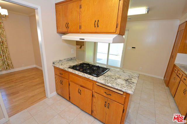 12944 Haynes Street, North Hollywood (los Angeles), CA 91606