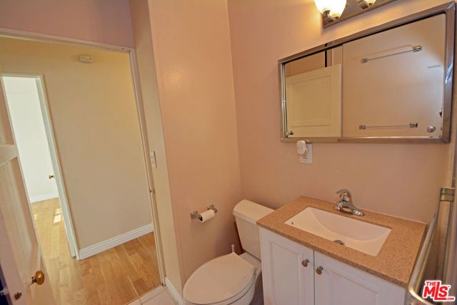 12944 Haynes Street, North Hollywood (los Angeles), CA 91606