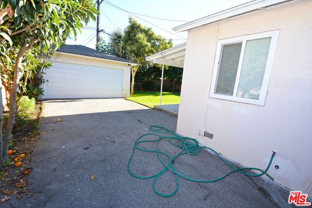 12944 Haynes Street, North Hollywood (los Angeles), CA 91606