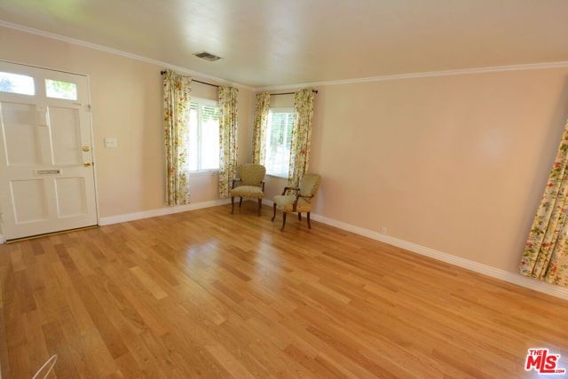 12944 Haynes Street, North Hollywood (los Angeles), CA 91606