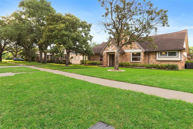 6030 Wigton Drive, Houston, TX 77096