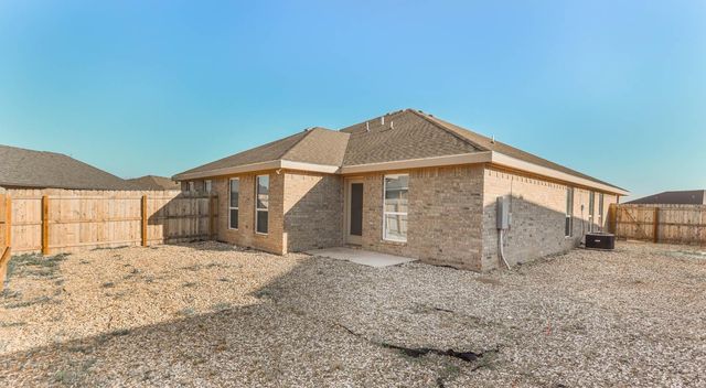 1107 N Englewood Avenue, Lubbock, TX 79416