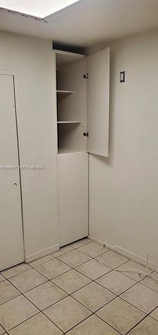 13725 NW 4th Place 1, North Miami, FL 33168