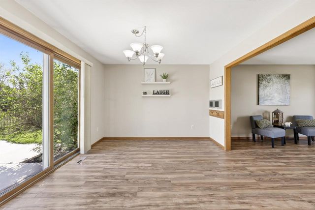 668 Ruxton Ridge Drive, Sun Prairie, WI 53590