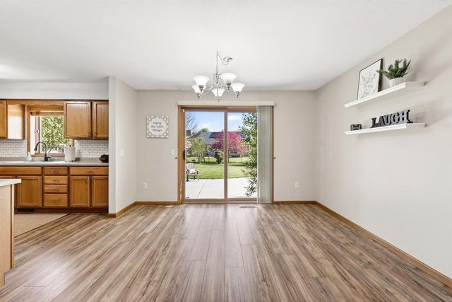 668 Ruxton Ridge Drive, Sun Prairie, WI 53590