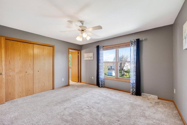 668 Ruxton Ridge Drive, Sun Prairie, WI 53590