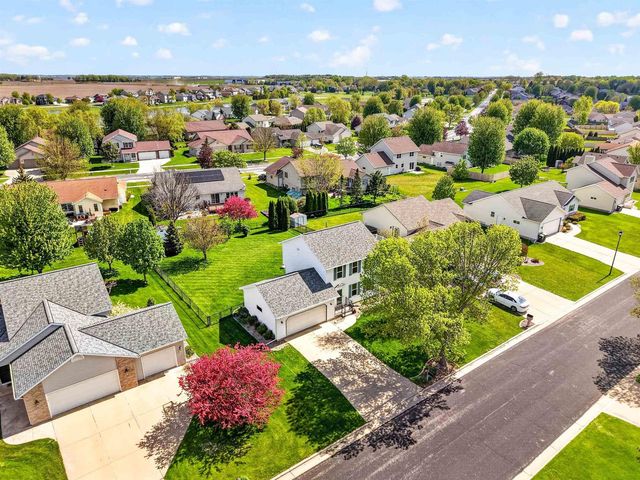 668 Ruxton Ridge Drive, Sun Prairie, WI 53590
