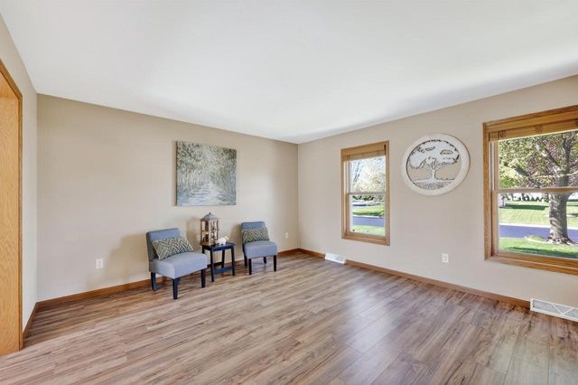 668 Ruxton Ridge Drive, Sun Prairie, WI 53590