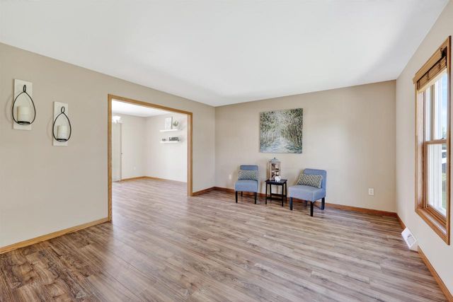 668 Ruxton Ridge Drive, Sun Prairie, WI 53590
