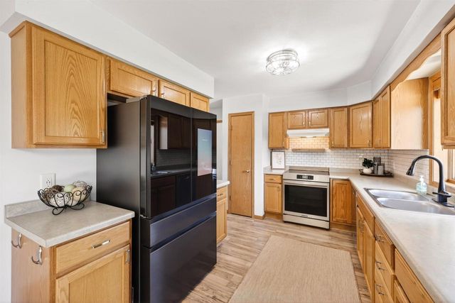 668 Ruxton Ridge Drive, Sun Prairie, WI 53590